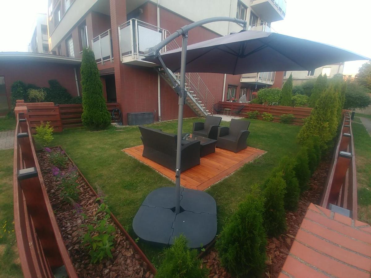 Apartament Jantar Z Ogrodem Kolobrzeg Ngoại thất bức ảnh